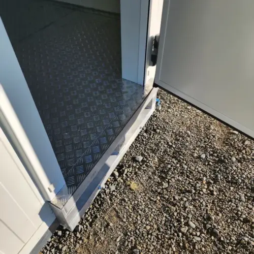 freezer door heated sill 768x1024